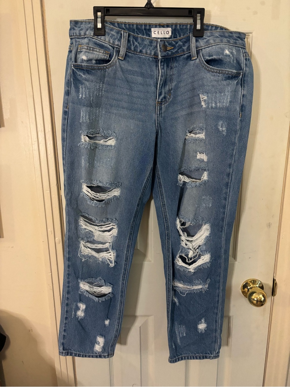 CELLO Women's Ripped Light Blue Boyfriend Jeans
